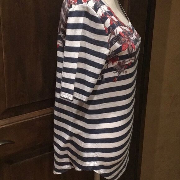 Ann Taylor July 4 Top Size M - Picture 4 of 5